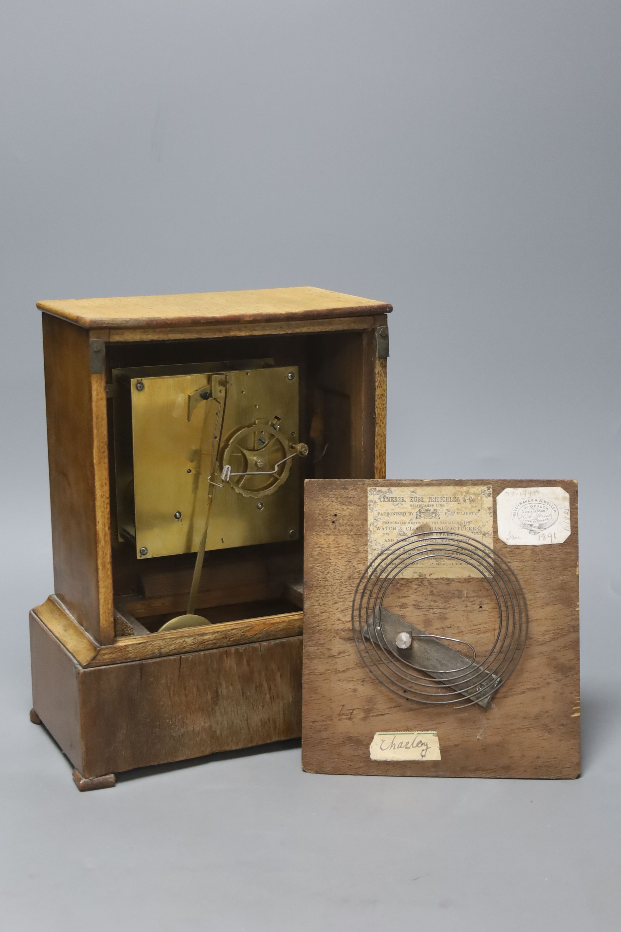 A 19th century Camerer, Kuss Tritschler & Co brass inlaid walnut mantel clock, with key and pendulum, height 29.5cm